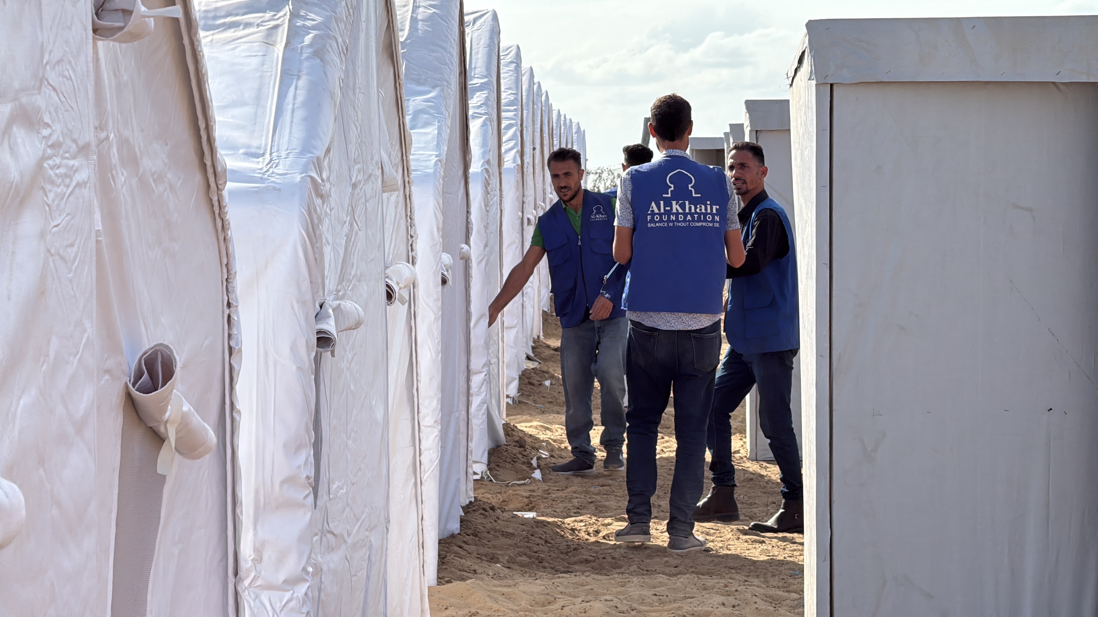 خيام الخير.. صمود في وجه البرد والمنخفض الجوي