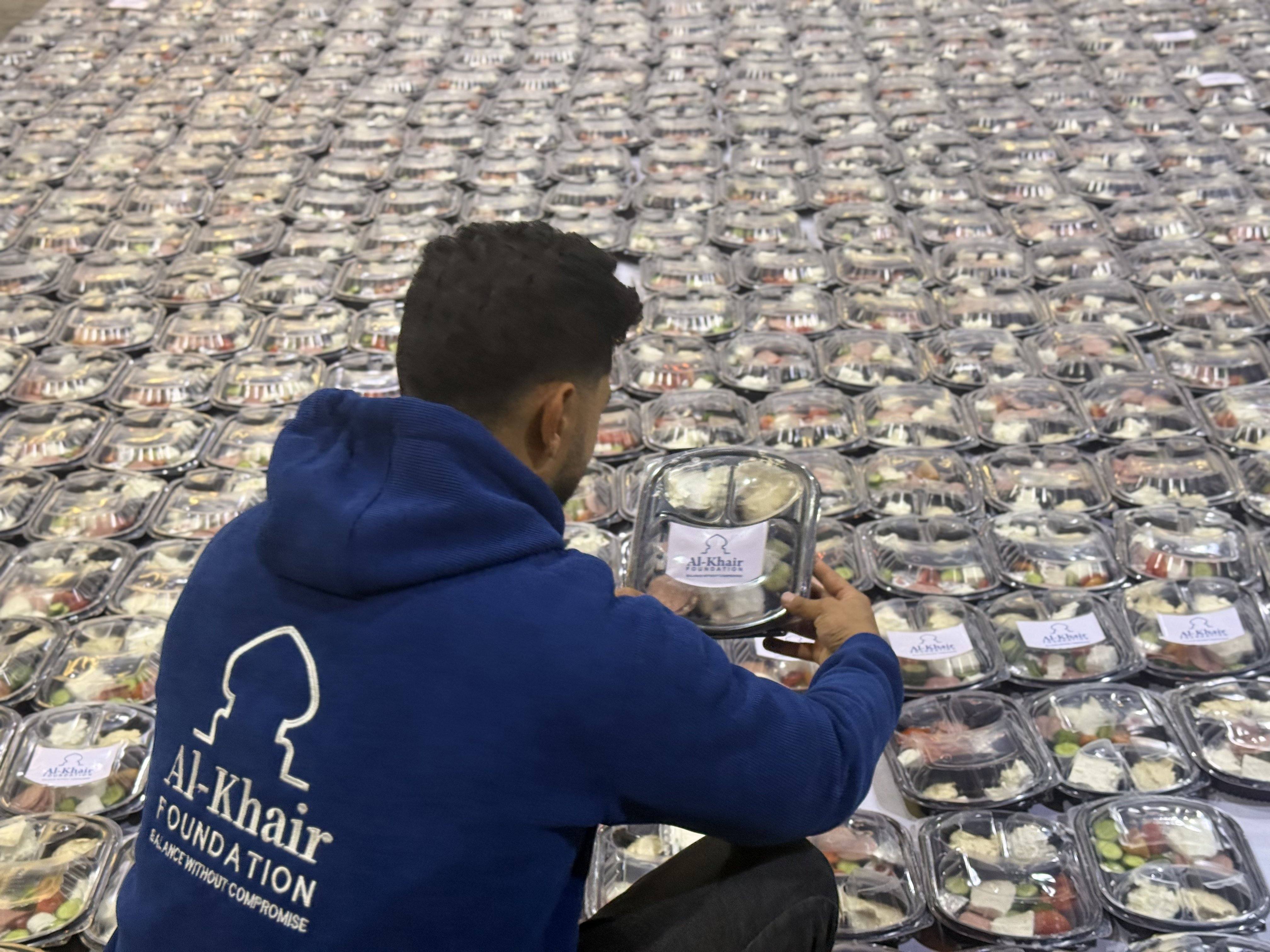 Suhoor Meals for Fasting Individuals and Worshippers in the Final Days of Ramadan, in Pursuit of Laylat al-Qadr